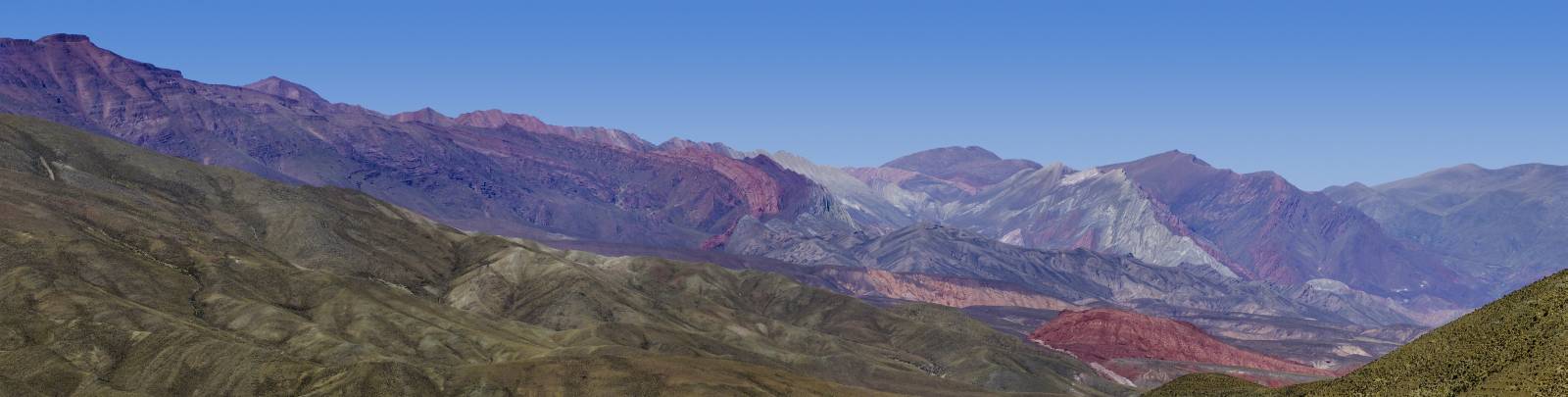 photo panoramique d'argentine: vallée colorée