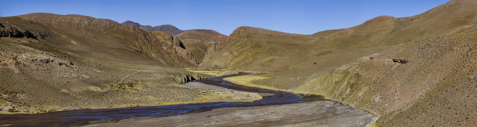 photo panoramique d'argentine: rio pasto chico