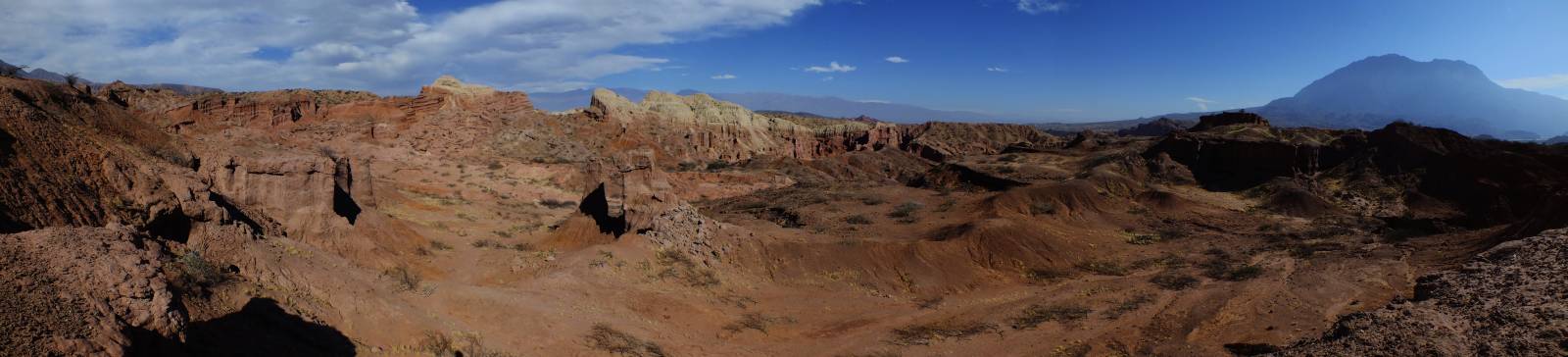 photo panoramique d'argentine: quebrada de las conchas