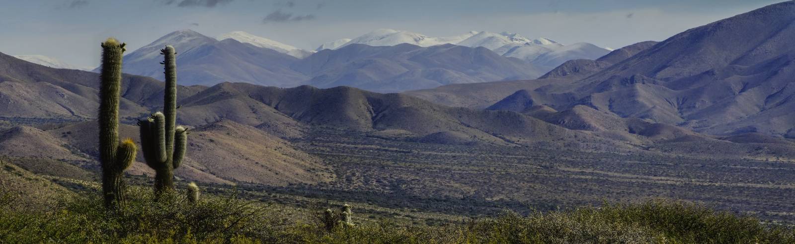 photo panoramique d'argentine: quebrada de humahuaca