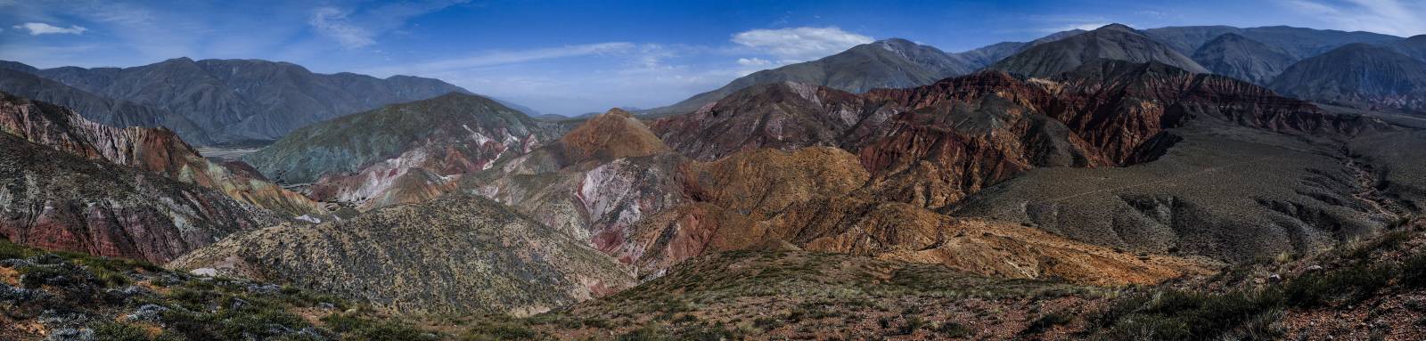 photo panoramique d'argentine: quebrada de humahuaca