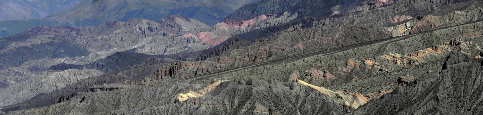 photo panoramique d'argentine: quebrada de humahuaca