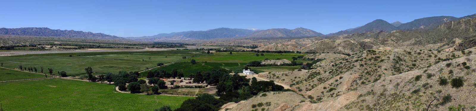 photo panoramique d'argentine: vallee calchaquies
