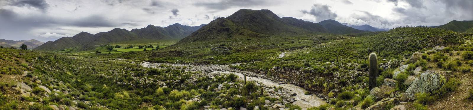 photo panoramique d'argentine: las pailas