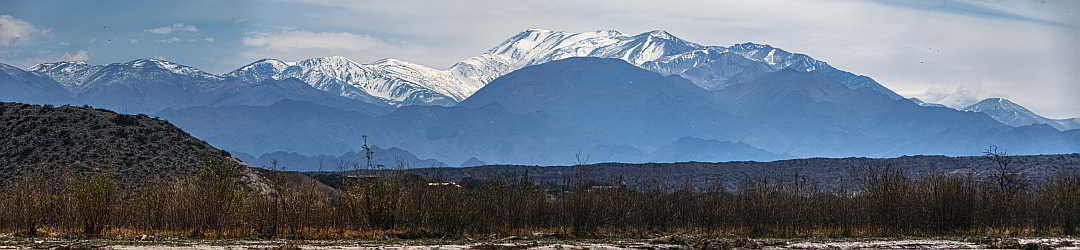 Circuit 3 jours : Paysage des Vallées Calchaquíes avec le Nevado de Cachi, Argentine