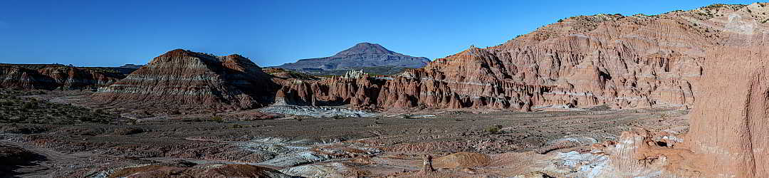 Formations géologiques colorées à Rangel, près de Cusi Cusi